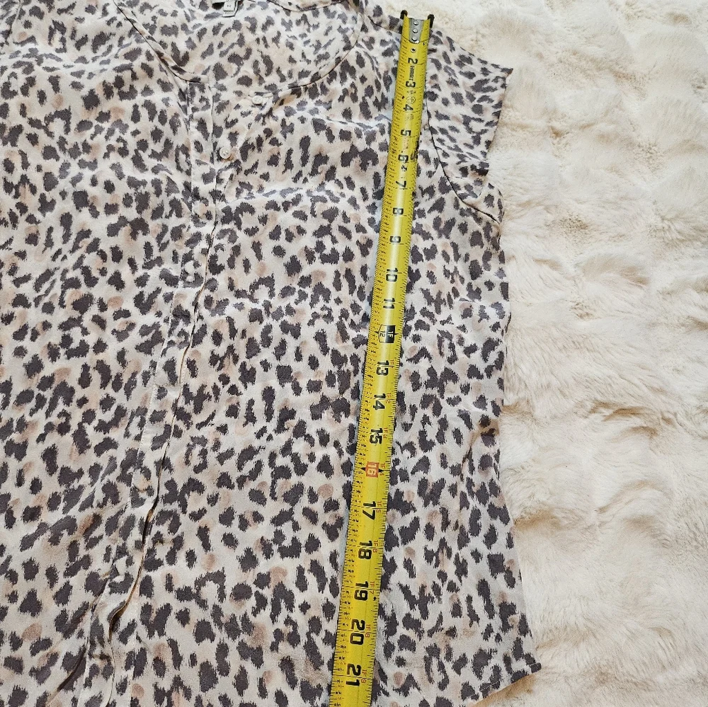 Joie Sheer Leopard Print Blouse Sz M - Picture 5 of 5
